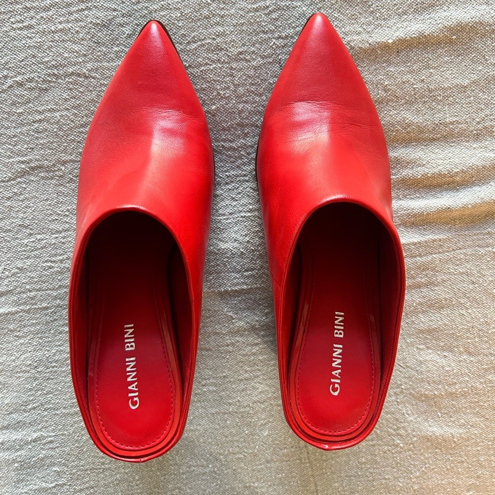 Gianni Bini Red mules size 8